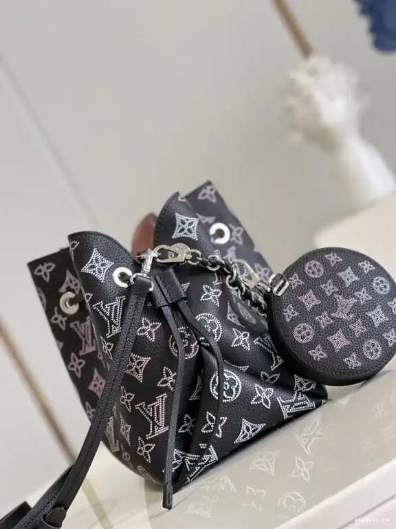WIS VUITTON LOUIS BELLA 0620